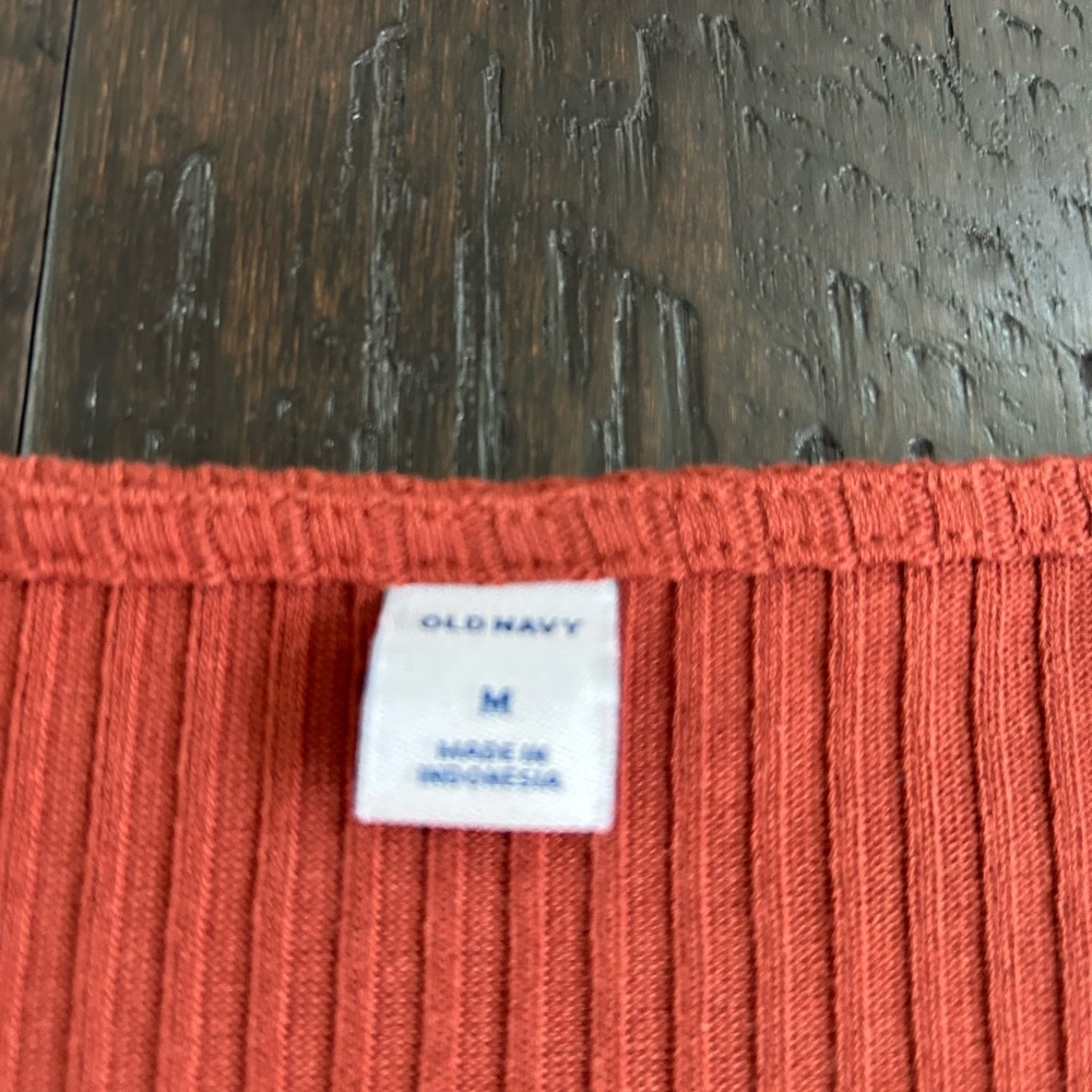Old Navy Ribbed Knit Top in Rust size medium - Picture 4 of 6